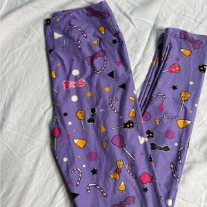 LuLaRoe Purple Candy Print Leggings
